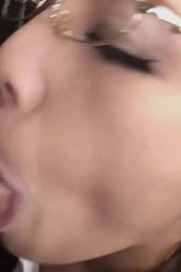 Linda secretaria japonesa complaciendo al jefe