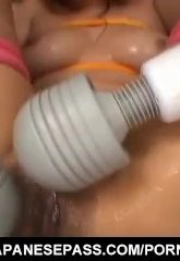 Rin Satomi amarrada y sometida a varios vibradores a la vez