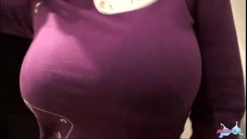 Novia tetona hace oral en un centro comercial