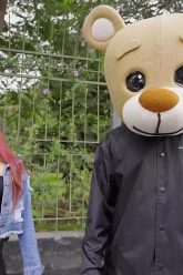 milky-peru-rosario-anda-cachonda-en-la-calle-y-termina-follando-al-osito-milky