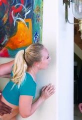 bangbros-aj-applegate-recibiendo-verga-negra-a-espaldas-de-su-papa