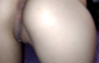 me-lo-chupa-de-una-forma-increible-y-luego-se-masturba-mi-novia-mientas-me-pide-que-la-folle-rico