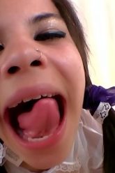 thaina-lima-chupando-dos-vergas-a-la-vez-hasta-sacarles-la-leche